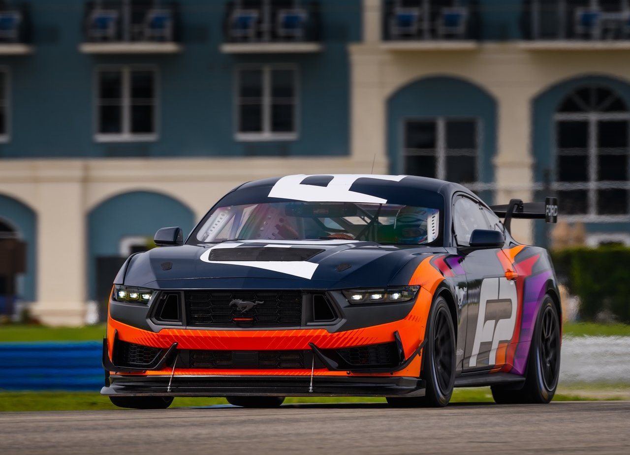 FORD MUSTANG GT4, foto 12