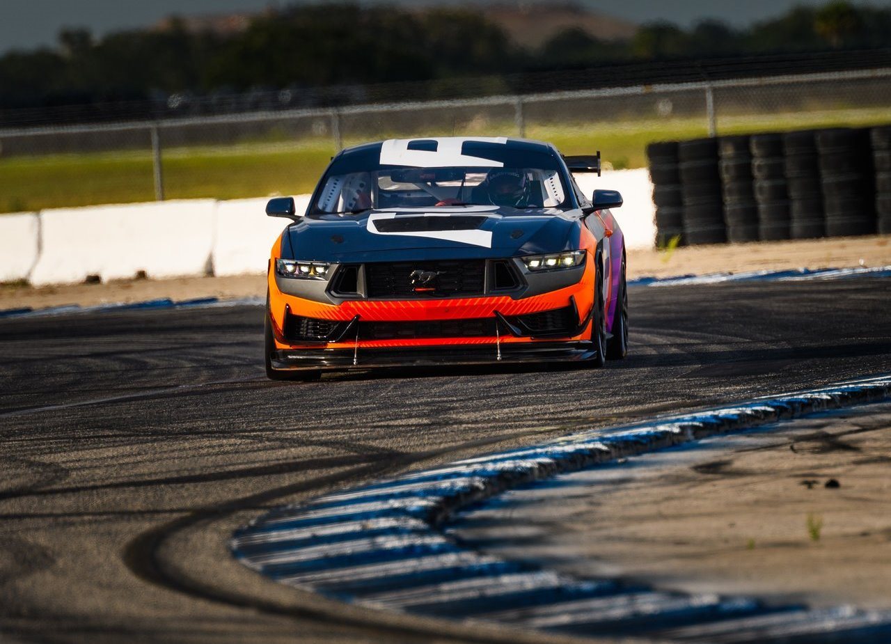 FORD MUSTANG GT4, foto 17