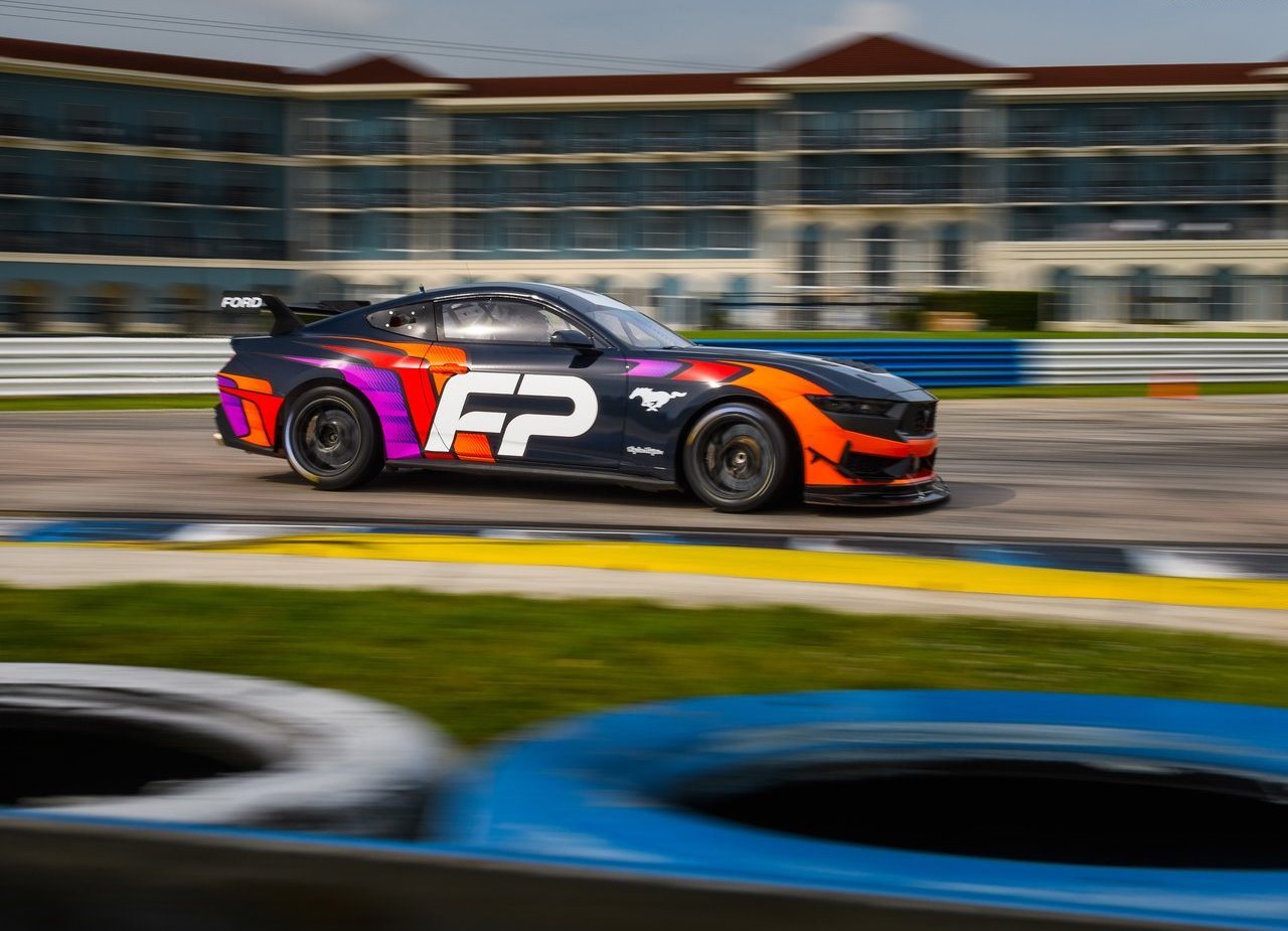 FORD MUSTANG GT4, foto 27