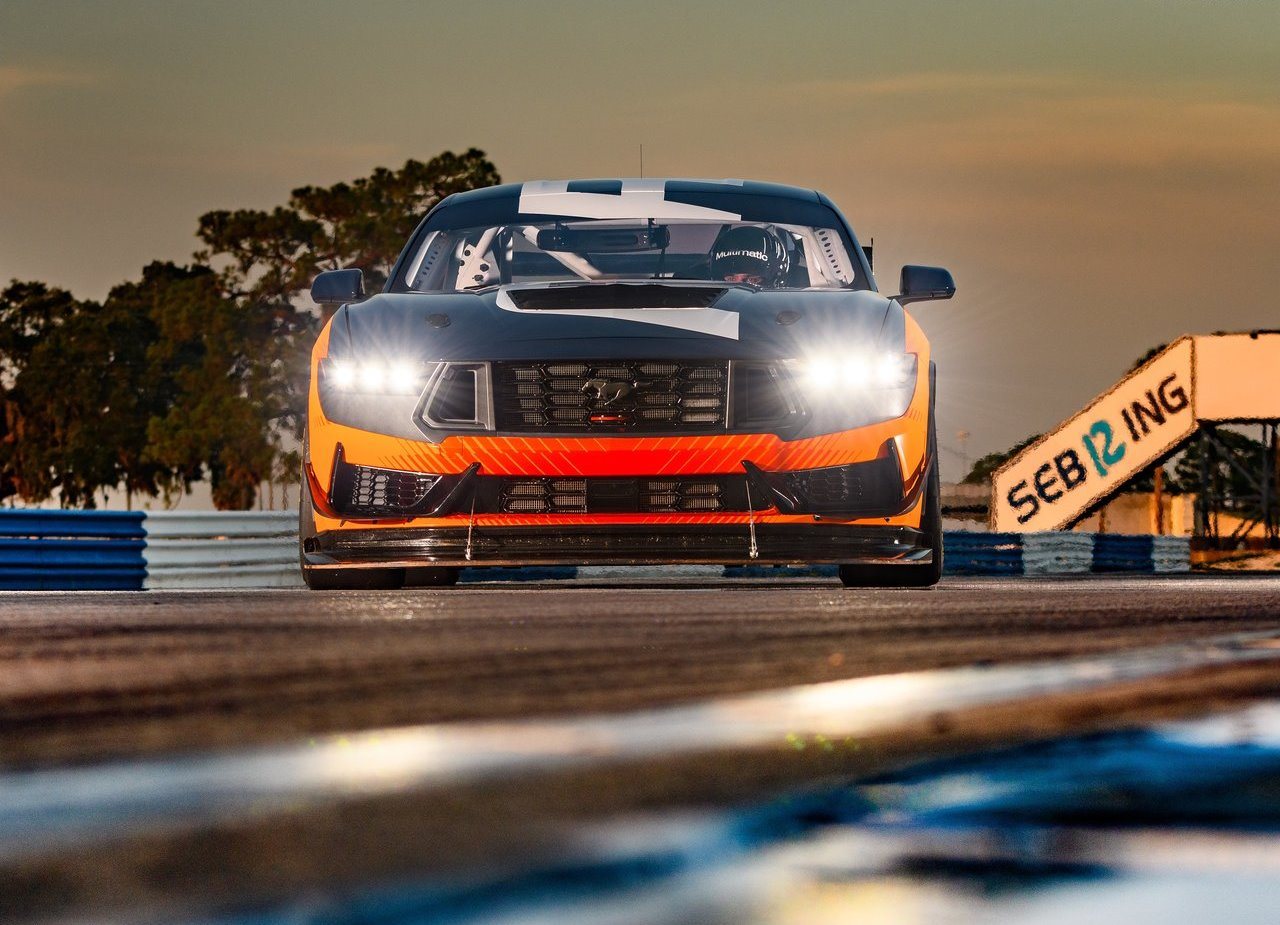 FORD MUSTANG GT4, foto 37