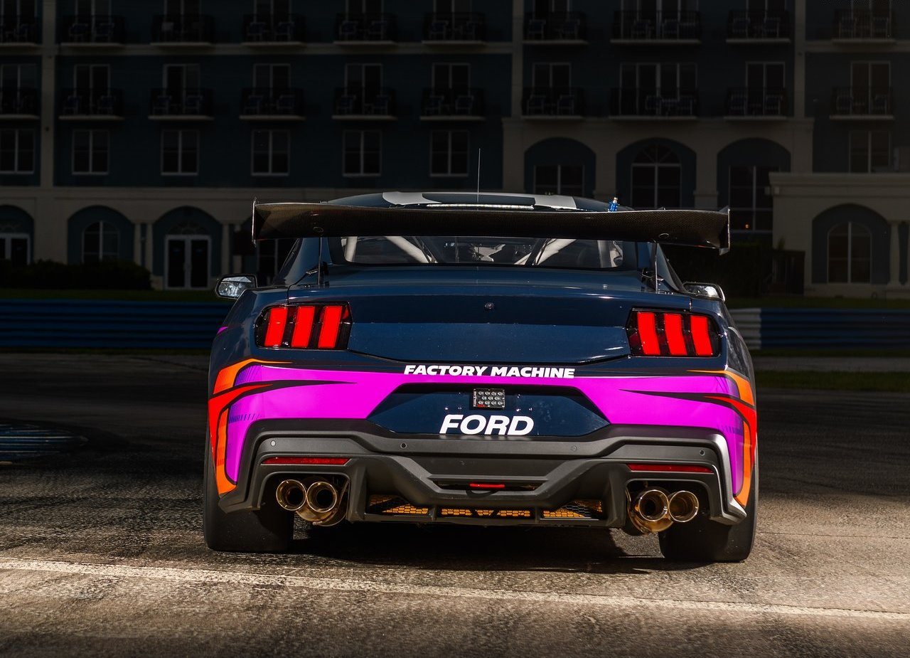 FORD MUSTANG GT4, foto 38