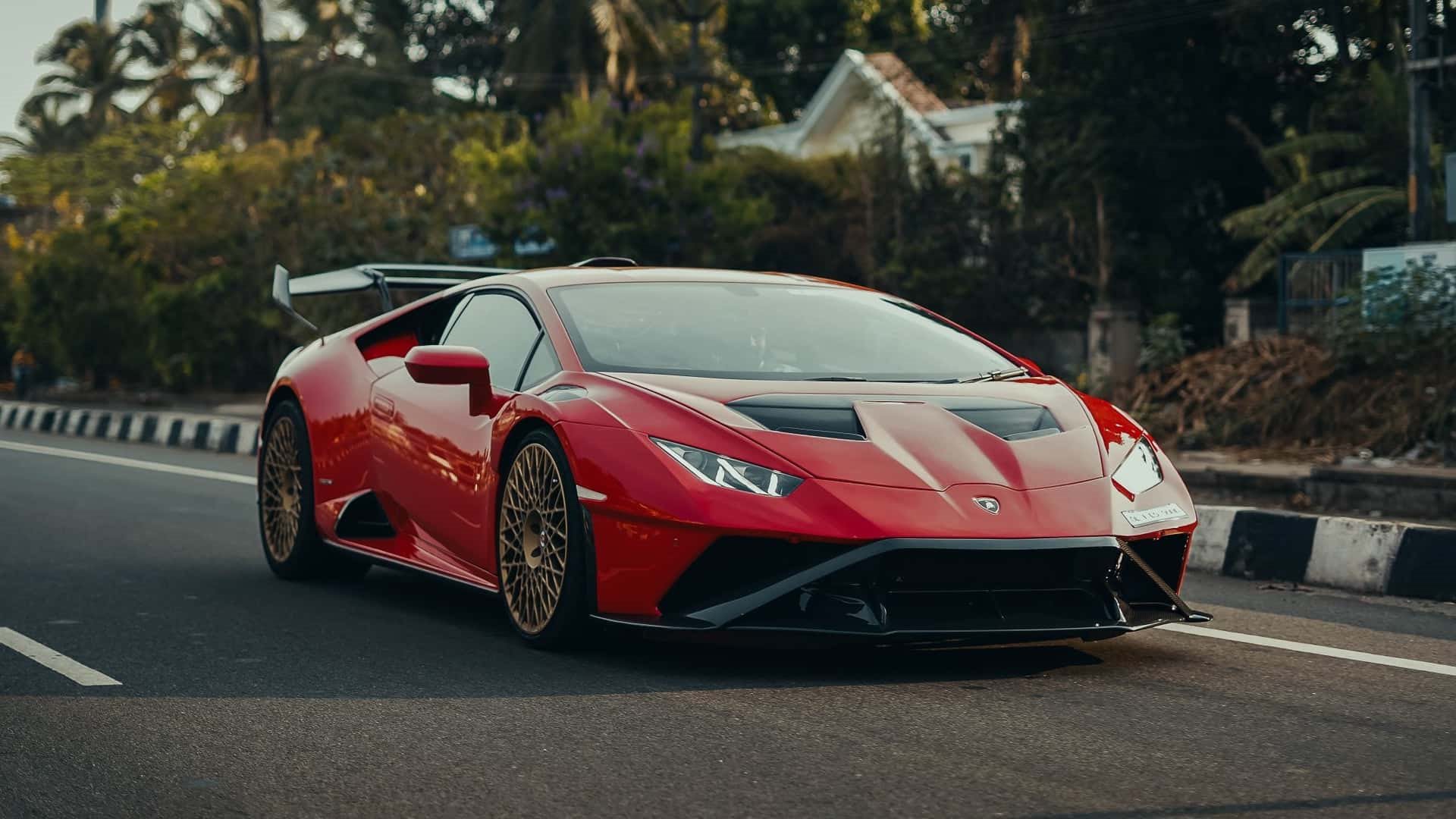 LAMBORGHINI HURACÁN STO BY DMC, foto 1