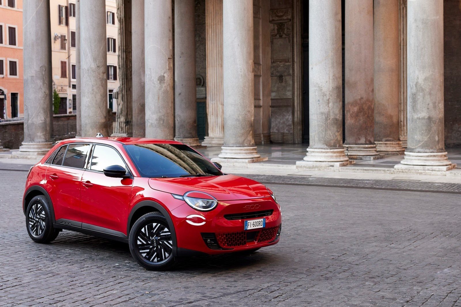 FIAT 600e(RED), foto 2