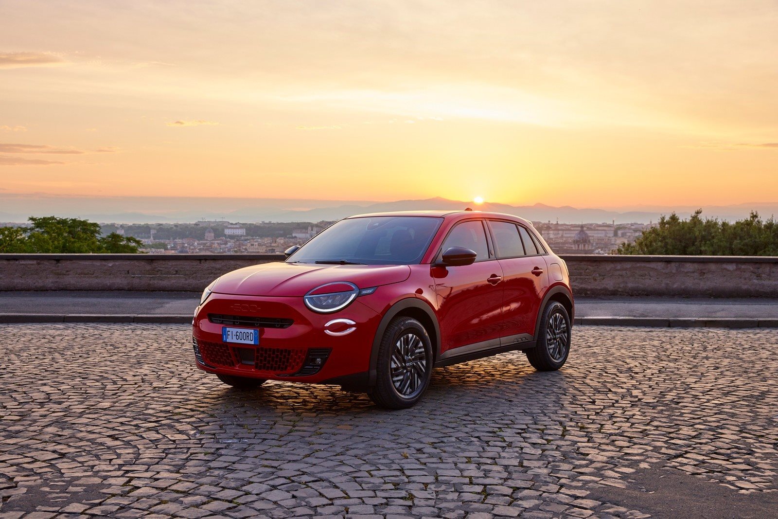 FIAT 600e(RED), foto 4