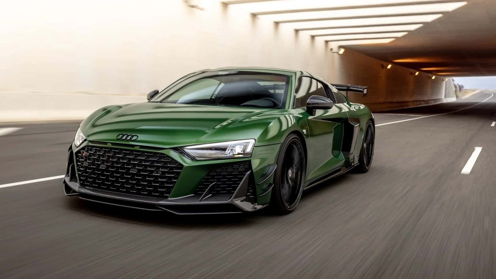 2023 - AUDI R8 BY VF ENGINEERING, foto 2