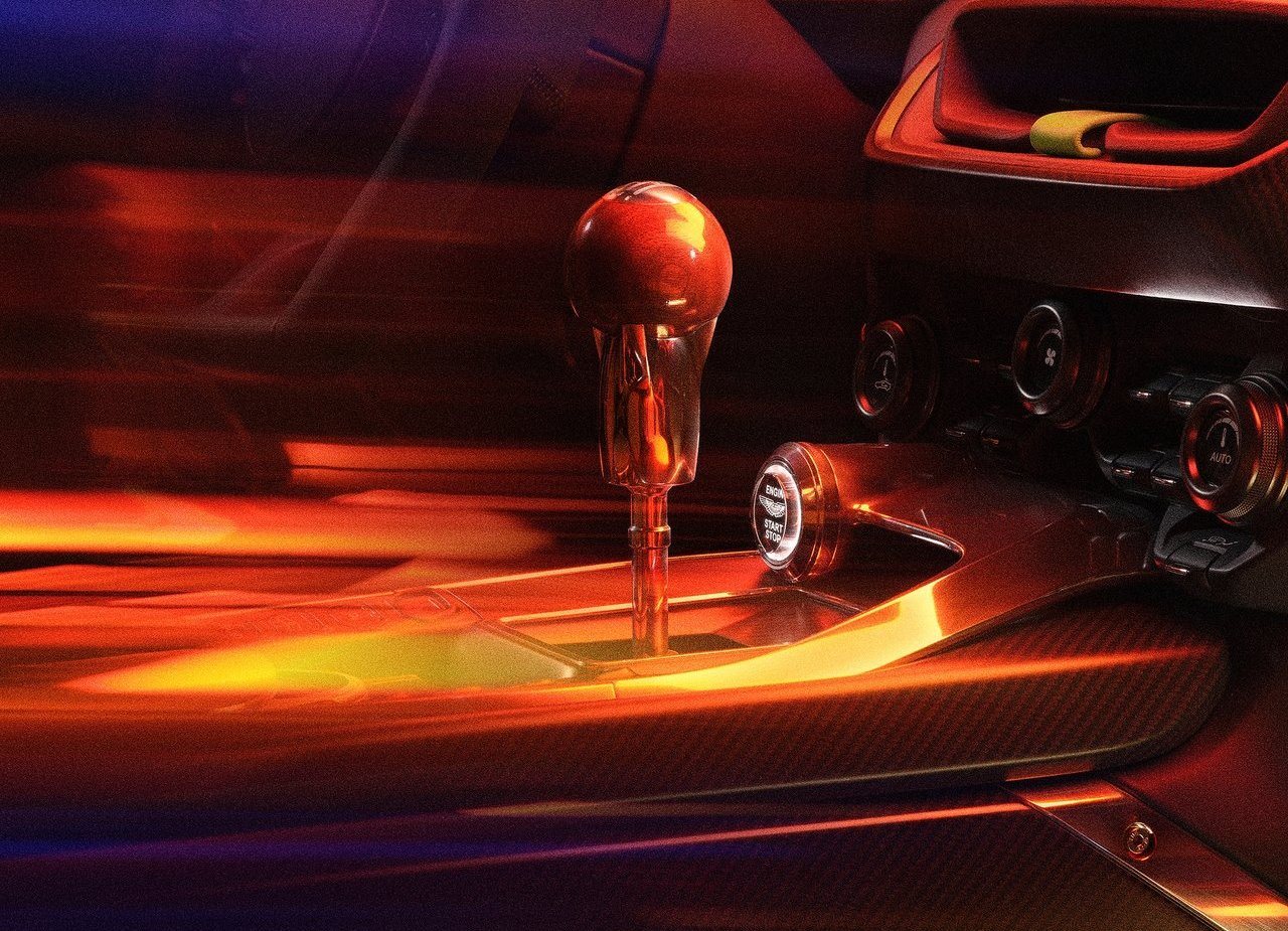 2024 - ASTON MARTIN VALOUR, foto 9