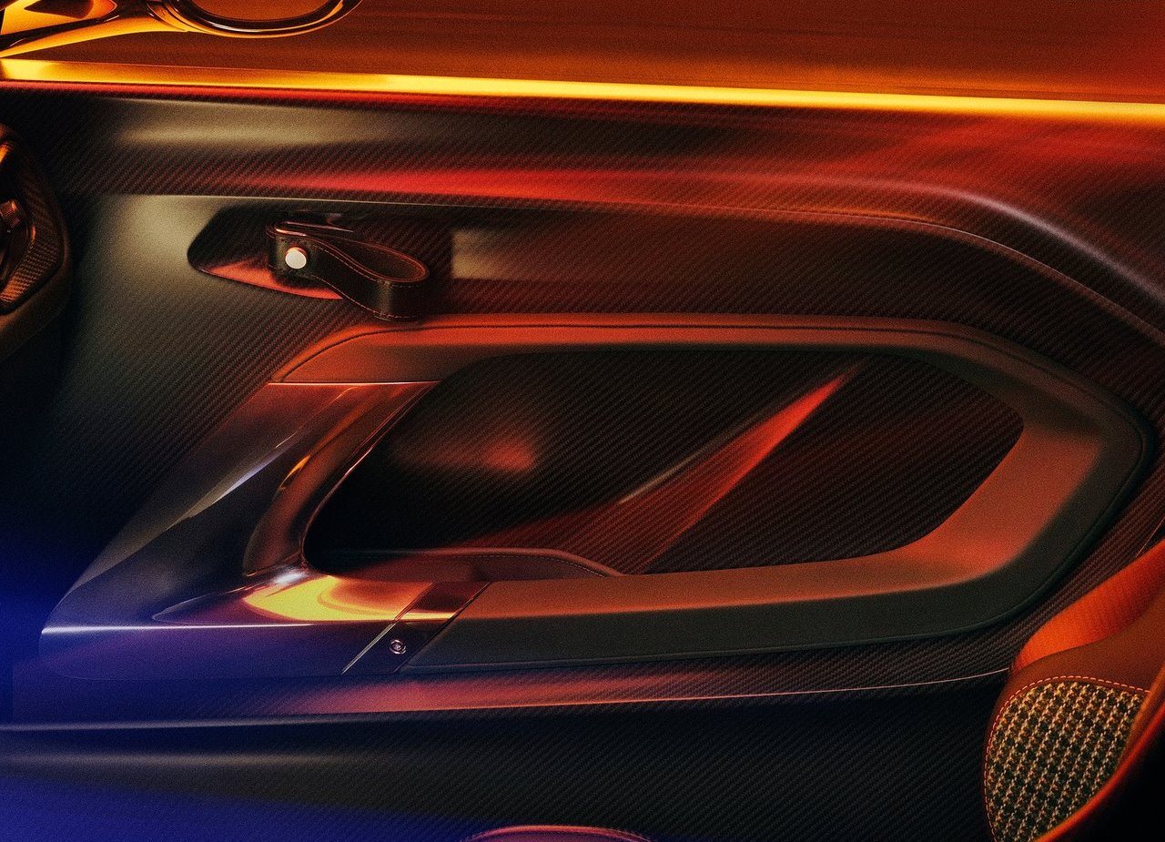 2024 - ASTON MARTIN VALOUR, foto 13