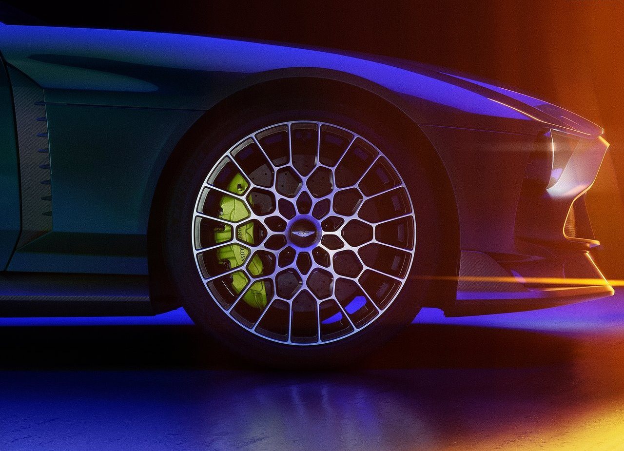 2024 - ASTON MARTIN VALOUR, foto 17