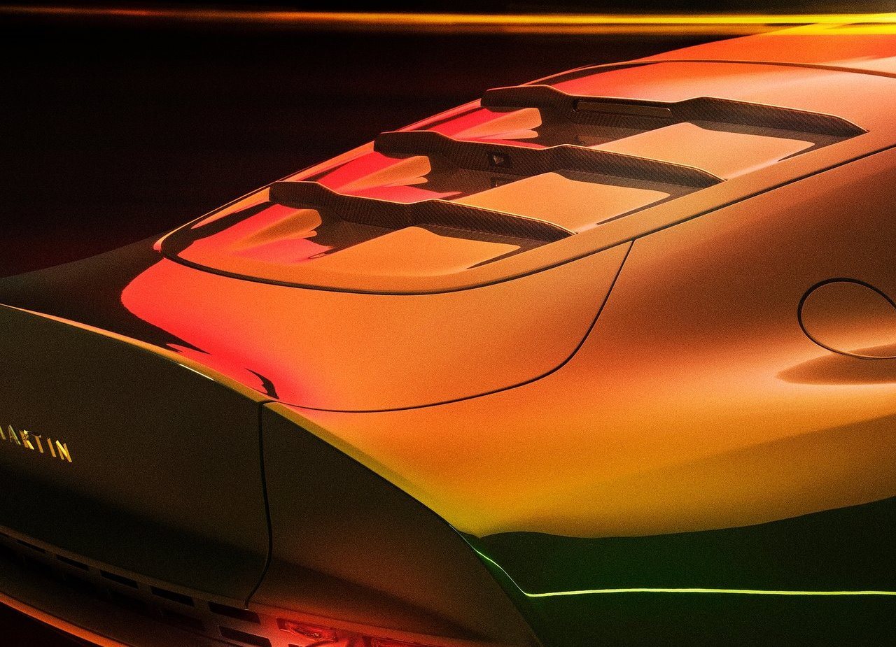 2024 - ASTON MARTIN VALOUR, foto 18
