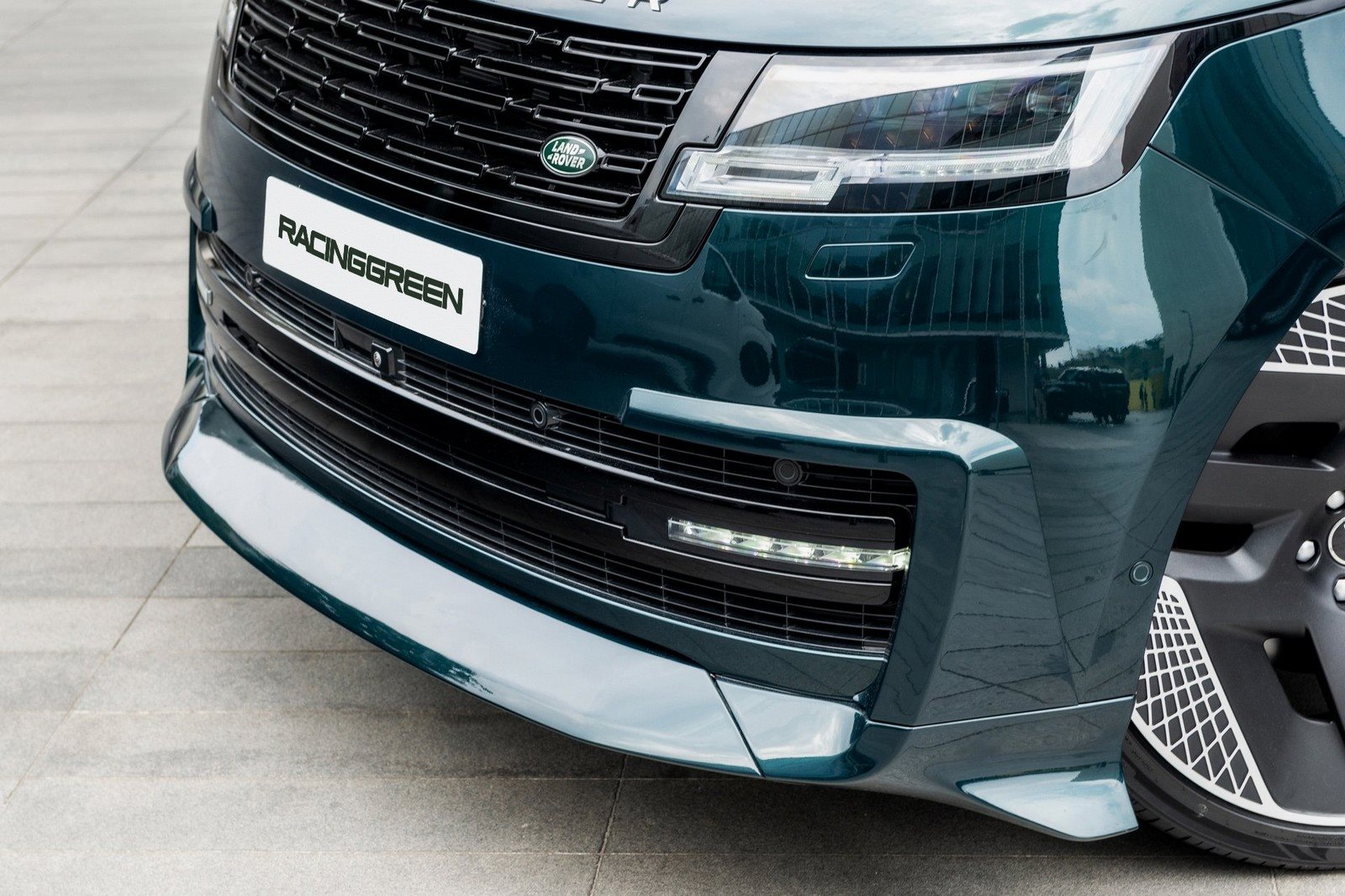 RANGE ROVER ‘THE FINTAIL EDITION’ BY KAHN, foto 15