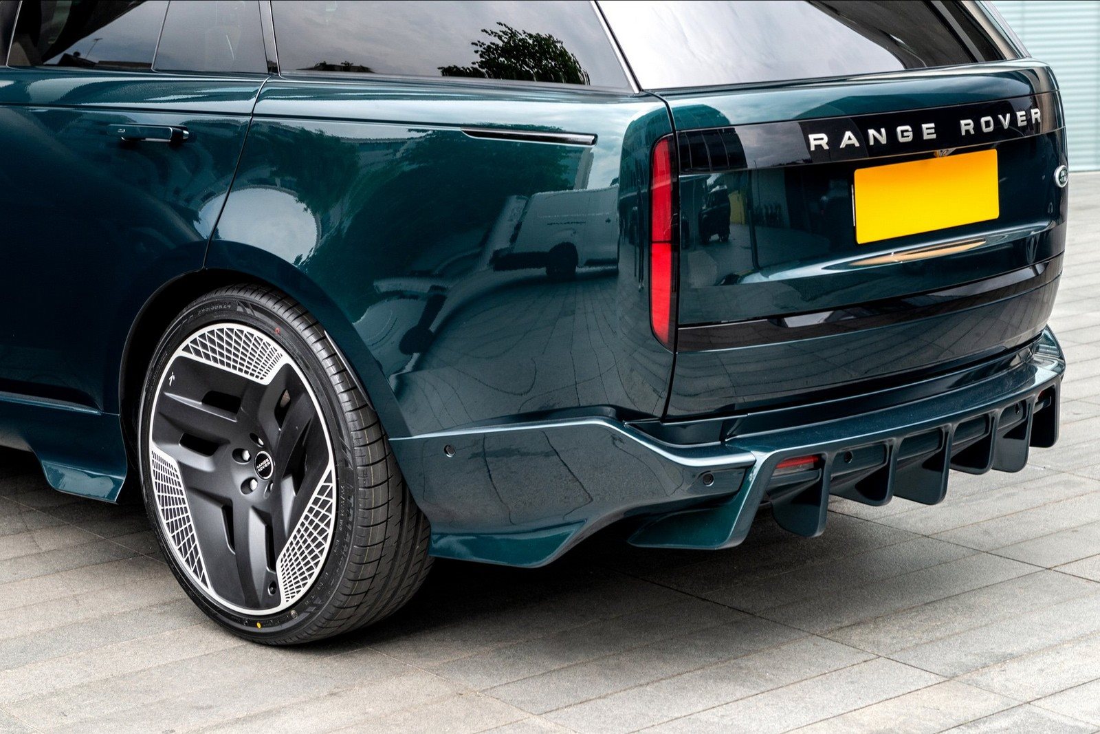 RANGE ROVER ‘THE FINTAIL EDITION’ BY KAHN, foto 17