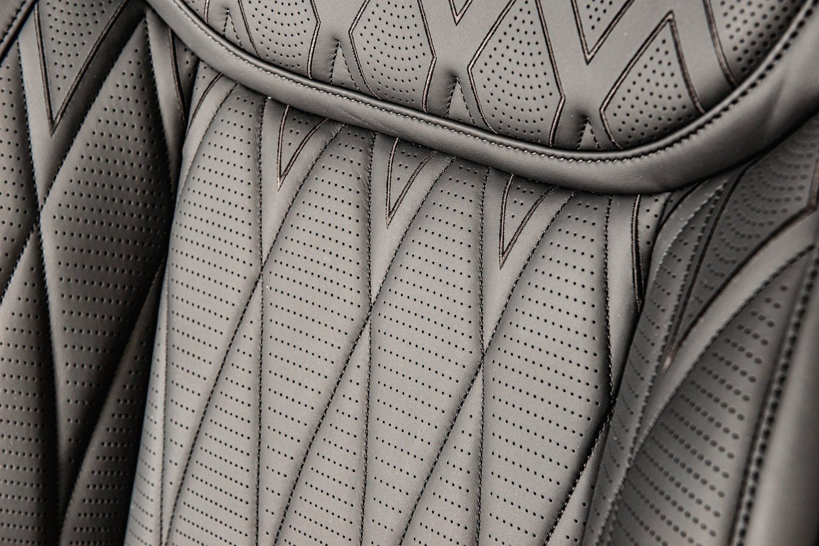 RANGE ROVER ‘THE FINTAIL EDITION’ BY KAHN, foto 21