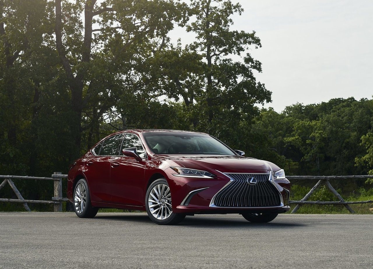 LEXUS ES, foto 2