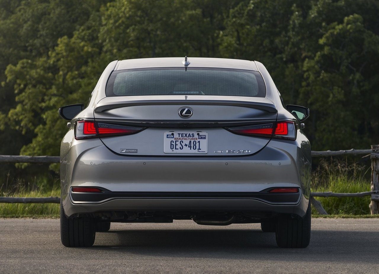 LEXUS ES, foto 18