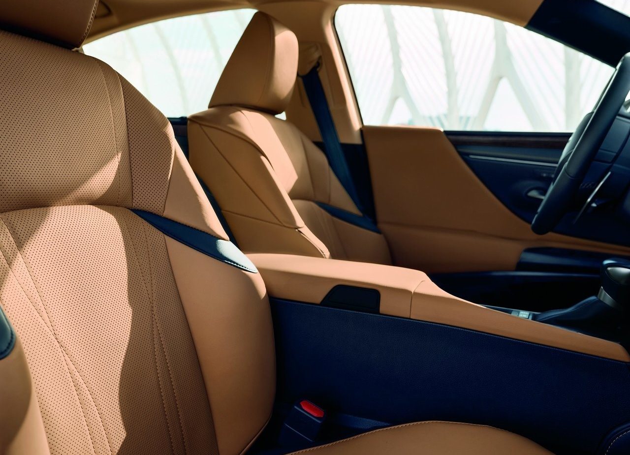 LEXUS ES, foto 24