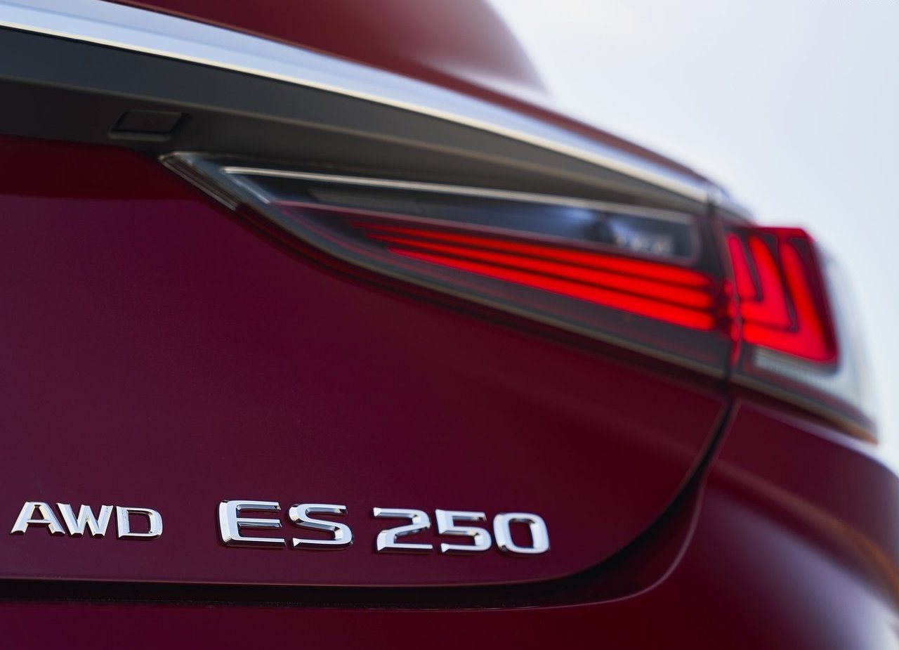 LEXUS ES, foto 32