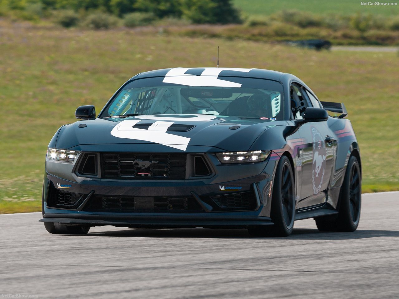 2024 - FORD MUSTANG DARK HORSE R, foto 11