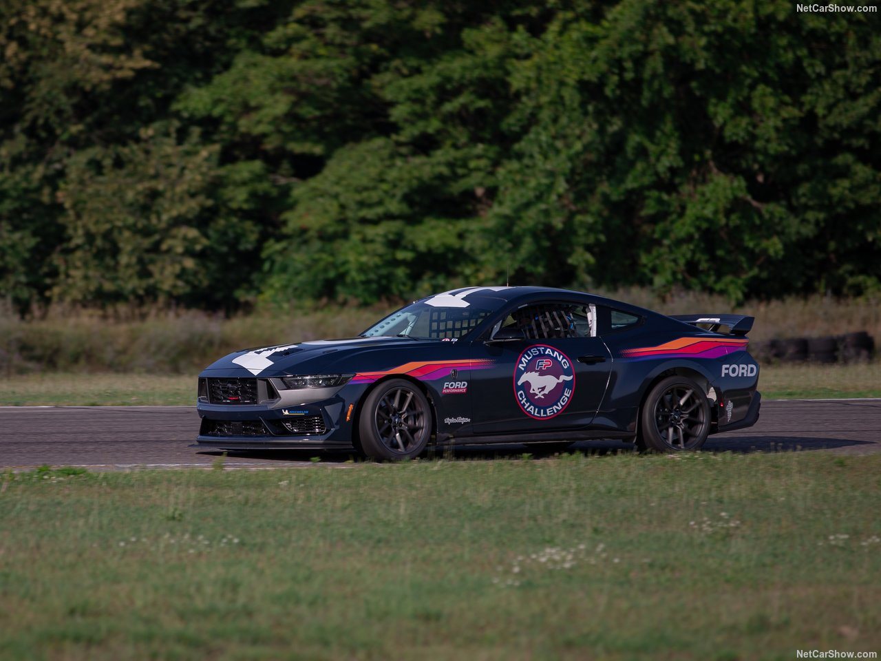 2024 - FORD MUSTANG DARK HORSE R, foto 12