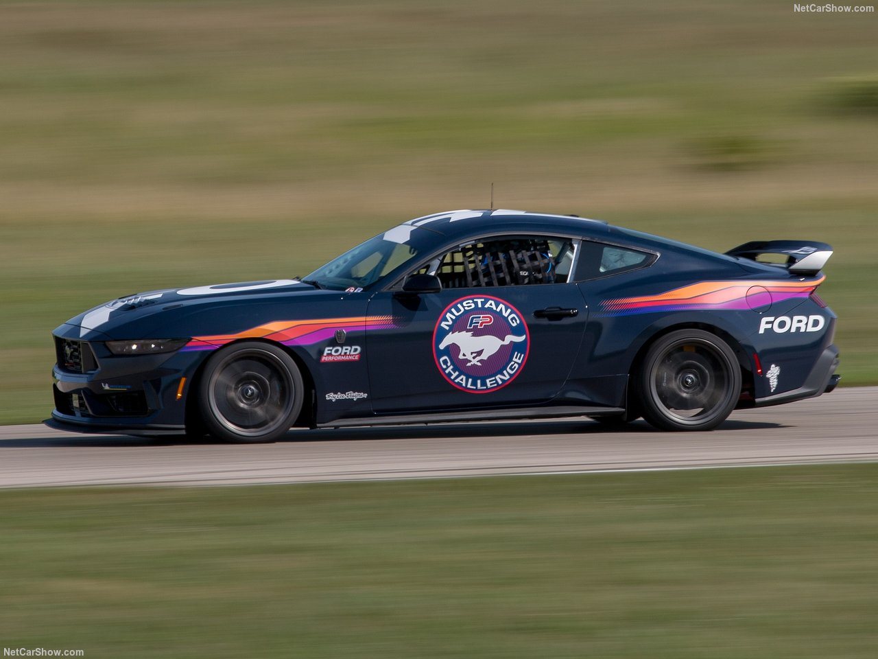 2024 - FORD MUSTANG DARK HORSE R, foto 13