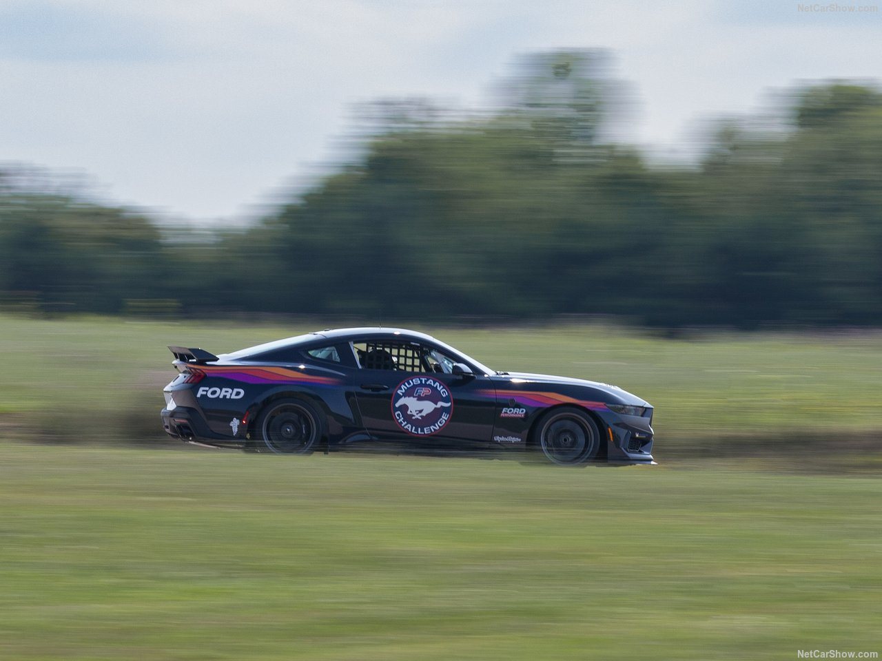 2024 - FORD MUSTANG DARK HORSE R, foto 14