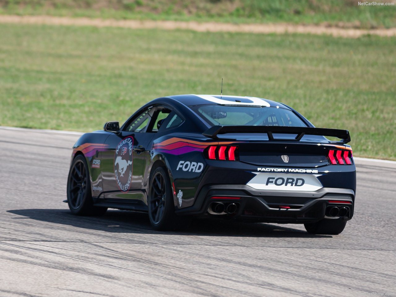 2024 - FORD MUSTANG DARK HORSE R, foto 15