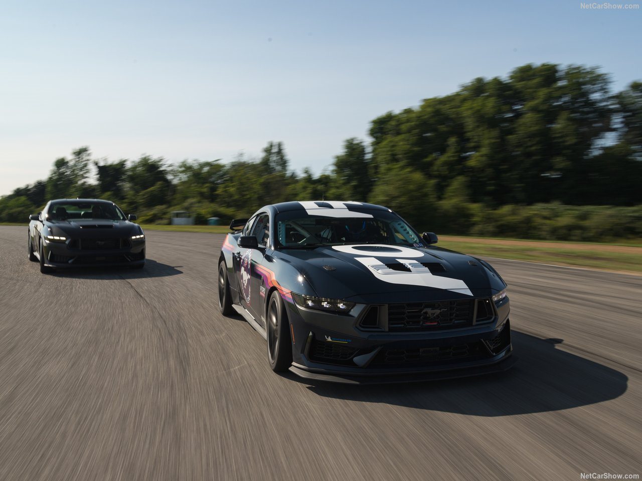 2024 - FORD MUSTANG DARK HORSE R, foto 18