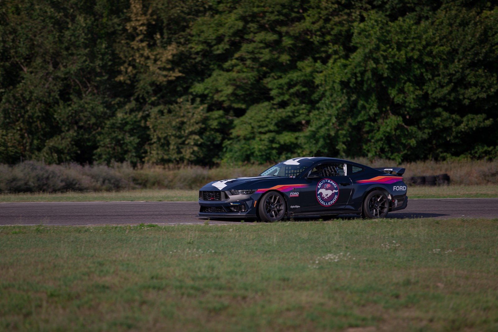 2024 - FORD MUSTANG DARK HORSE R, foto 22