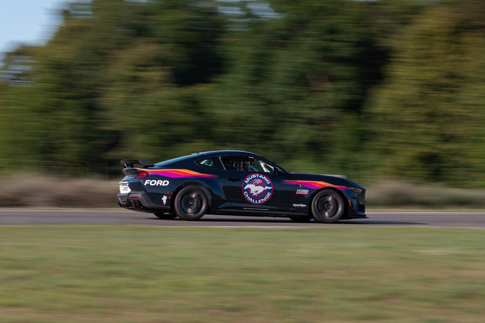 2024 - FORD MUSTANG DARK HORSE R, foto 23
