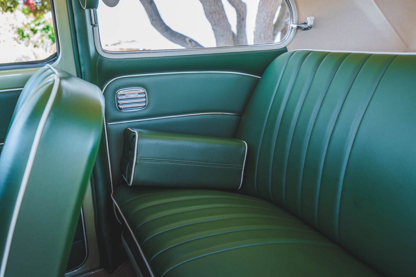 1956 - VOLKSWAGEN BEETLE DELUXE SEDAN, foto 131