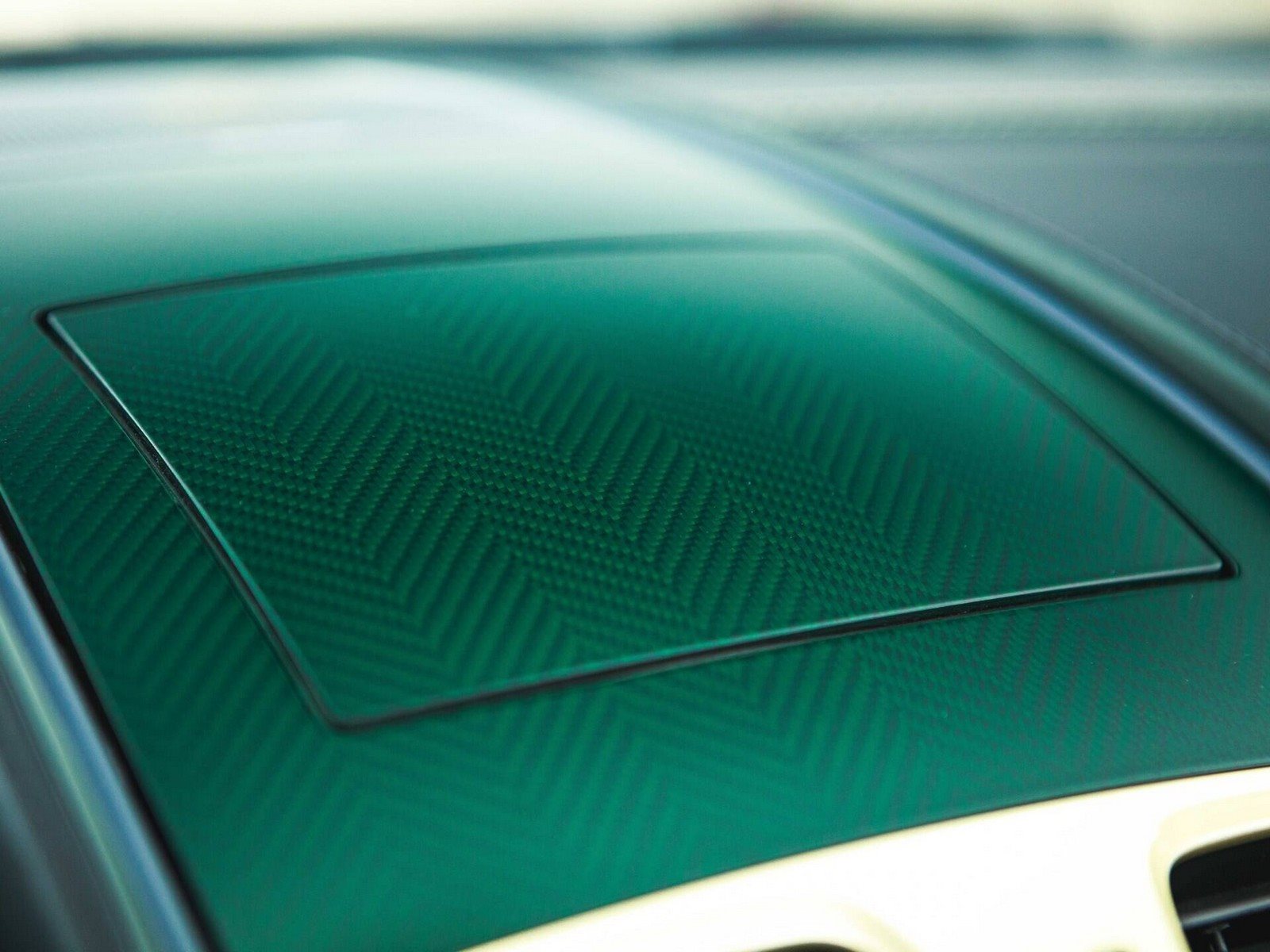 2018 - ASTON MARTIN VANQUISH ZAGATO VOLANTE IRIDESCENT EMERALD, foto 46