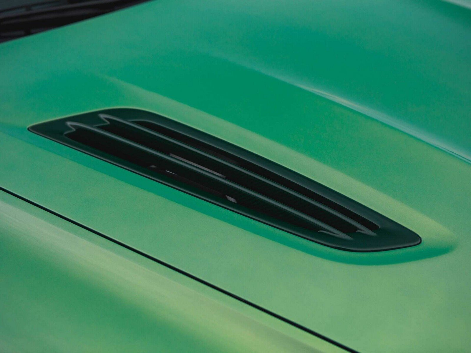 2018 - ASTON MARTIN VANQUISH ZAGATO VOLANTE IRIDESCENT EMERALD, foto 71