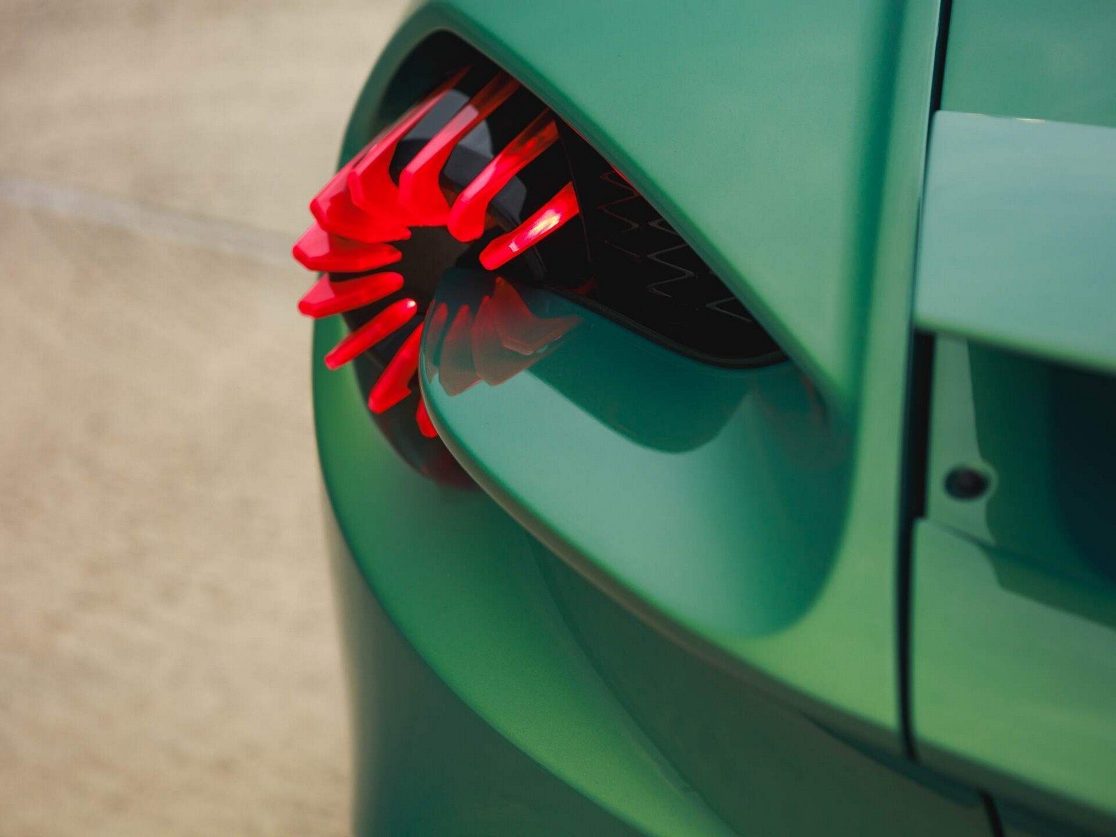 2018 - ASTON MARTIN VANQUISH ZAGATO VOLANTE IRIDESCENT EMERALD, foto 77