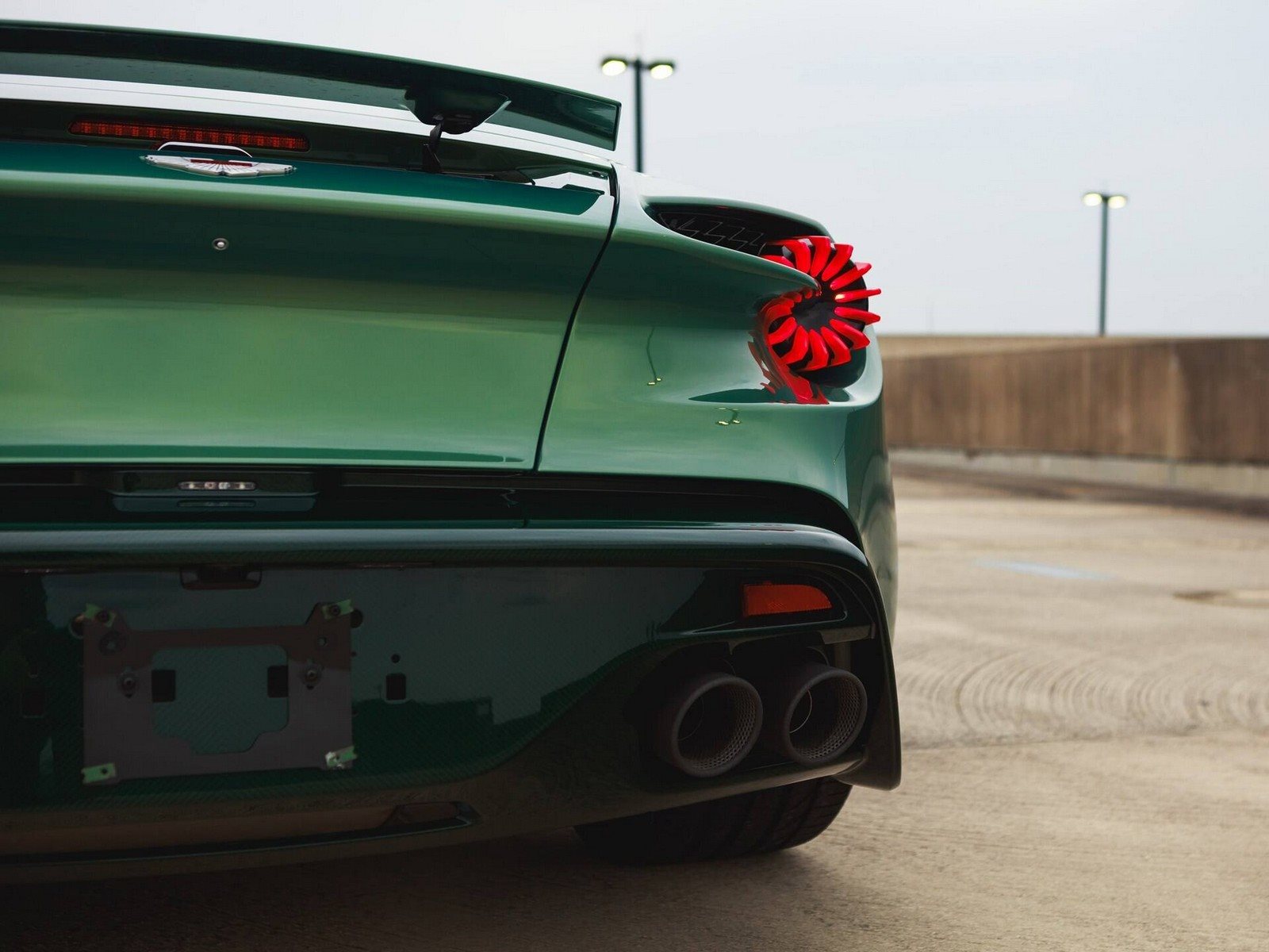 2018 - ASTON MARTIN VANQUISH ZAGATO VOLANTE IRIDESCENT EMERALD, foto 82