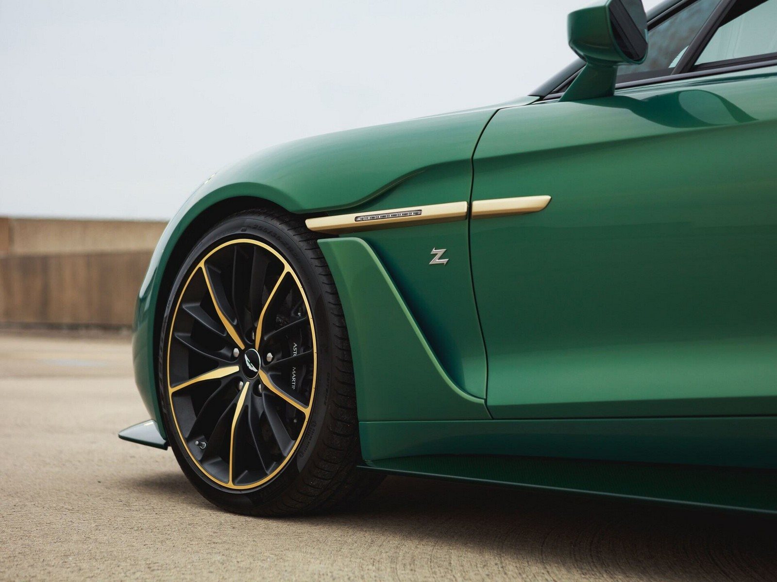 2018 - ASTON MARTIN VANQUISH ZAGATO VOLANTE IRIDESCENT EMERALD, foto 86