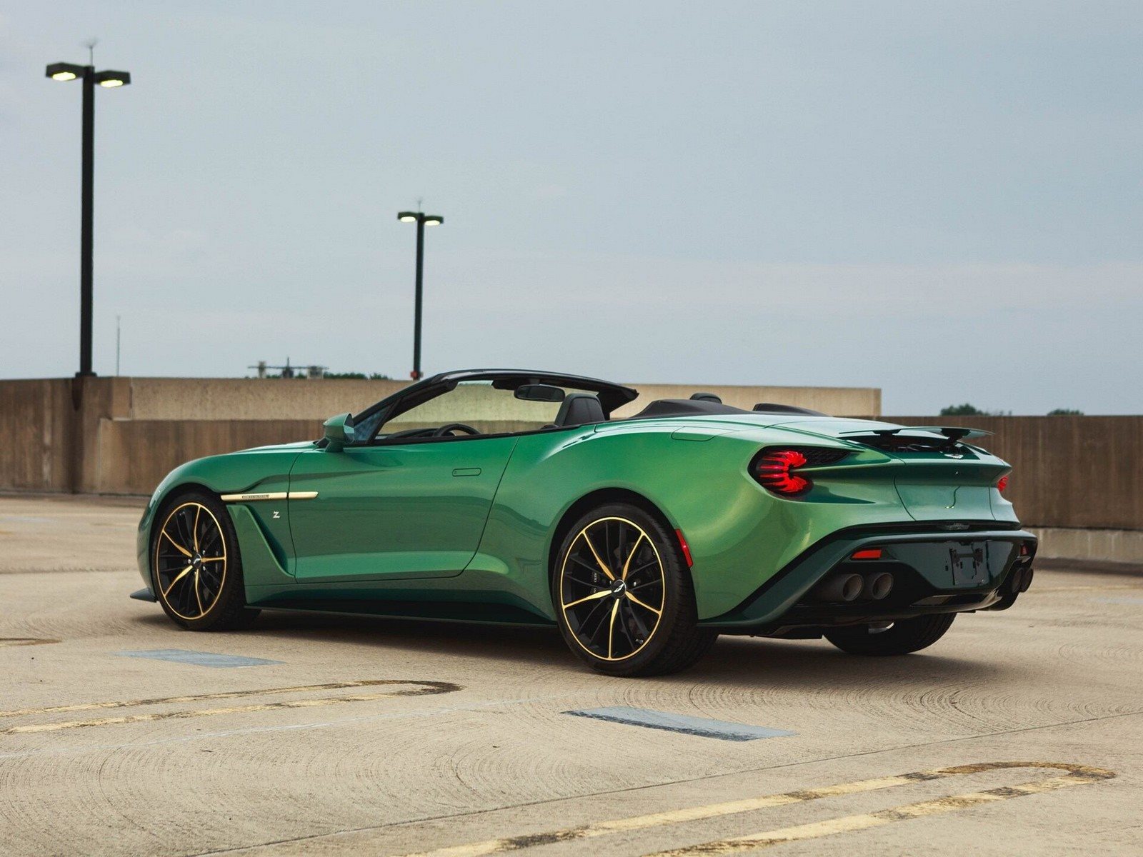 2018 - ASTON MARTIN VANQUISH ZAGATO VOLANTE IRIDESCENT EMERALD, foto 92