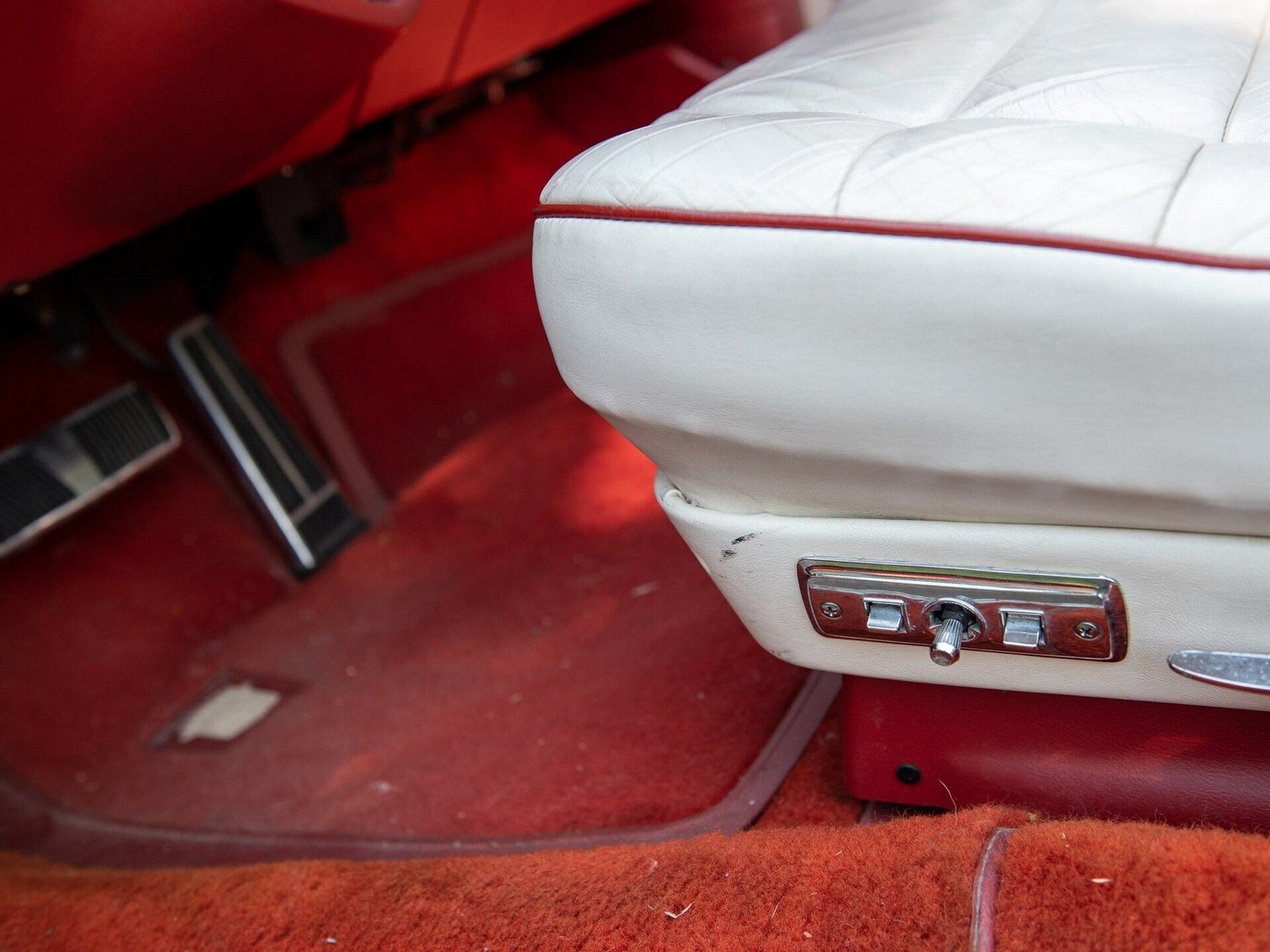 1976 - CADILLAC ELDORADO CONVERTIBLE COTILLION WHITE, foto 19