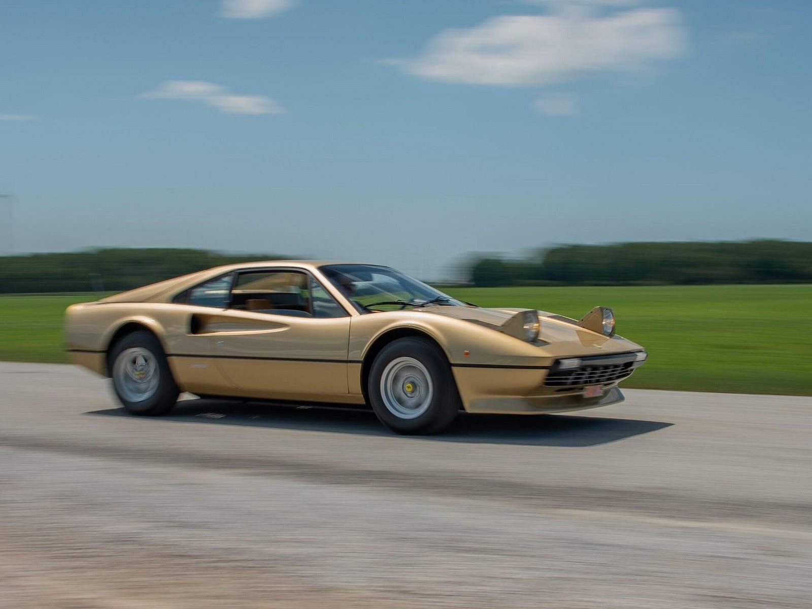 FERRARI F308 GTB VETRORESINA ORO CHIARO, foto 10