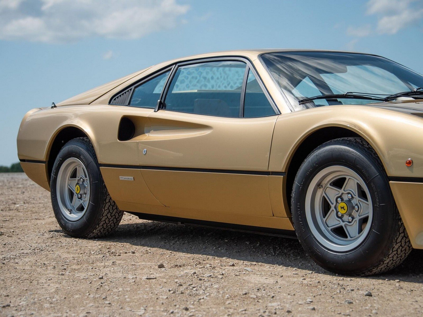 FERRARI F308 GTB VETRORESINA ORO CHIARO, foto 38