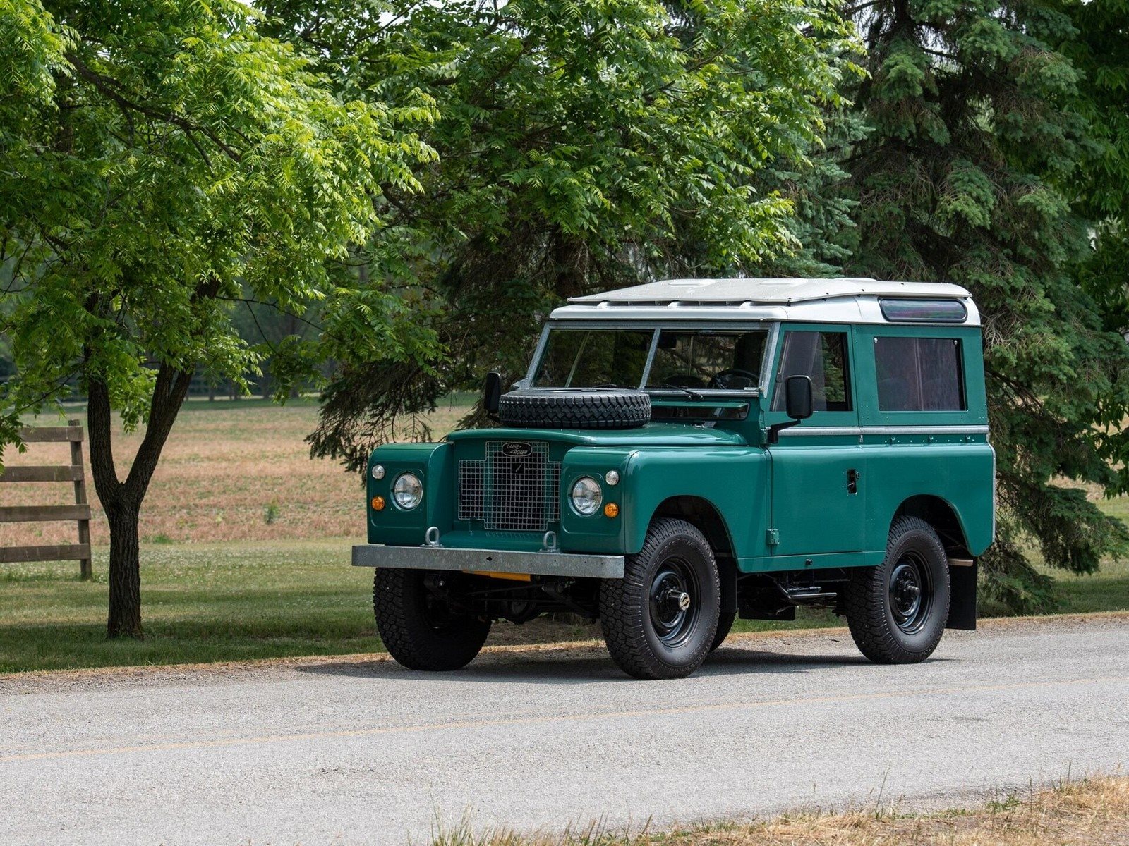 1963 - LAND ROVER SERIES IIA 88, foto 1