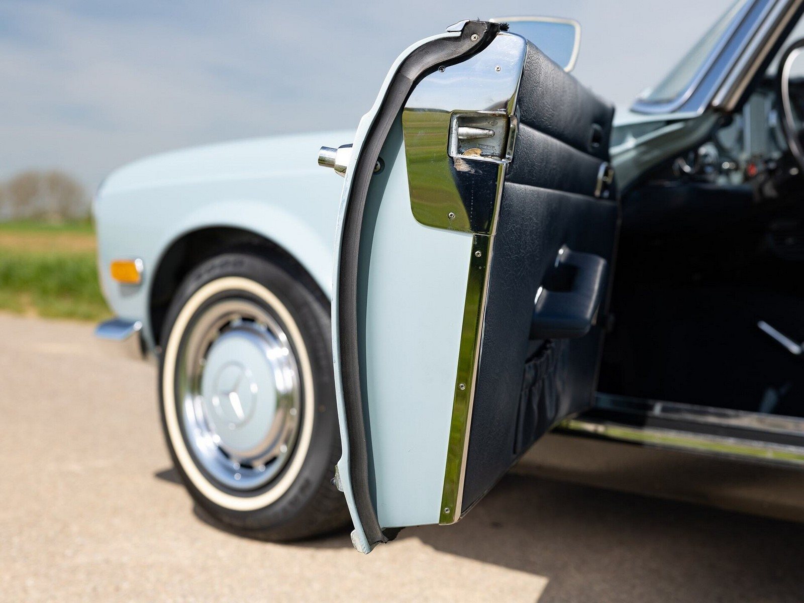 1970 - MERCEDES-BENZ 280 SL HORIZON BLUE, foto 26
