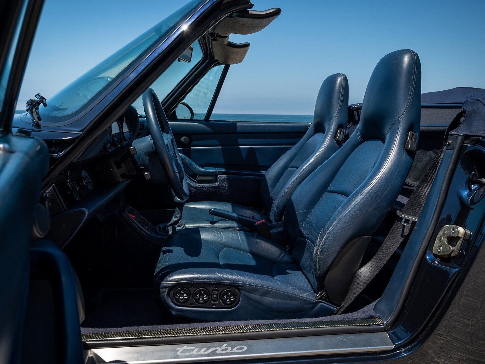1995 - PORSCHE 911 TURBO CABRIOLET MIDNIGHT BLUE METALLIC, foto 8