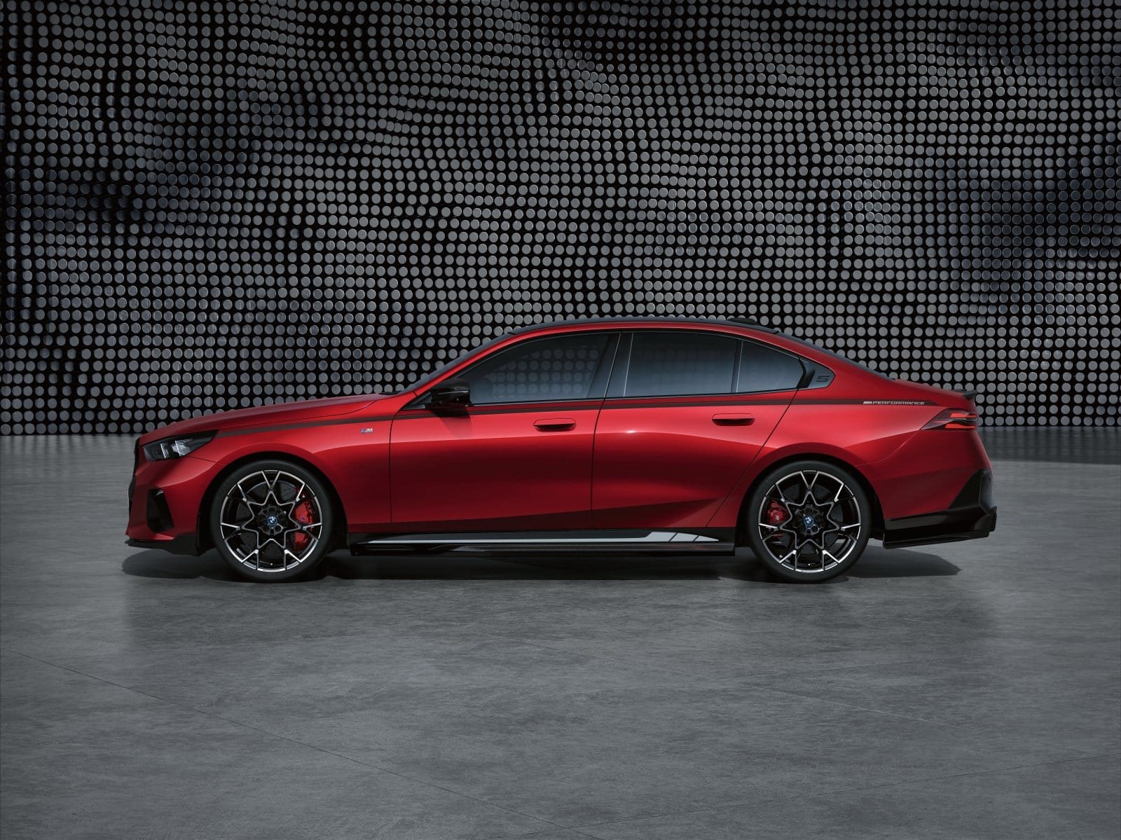 2024 - BMW i5 M PERFORMANCE PARTS, foto 3