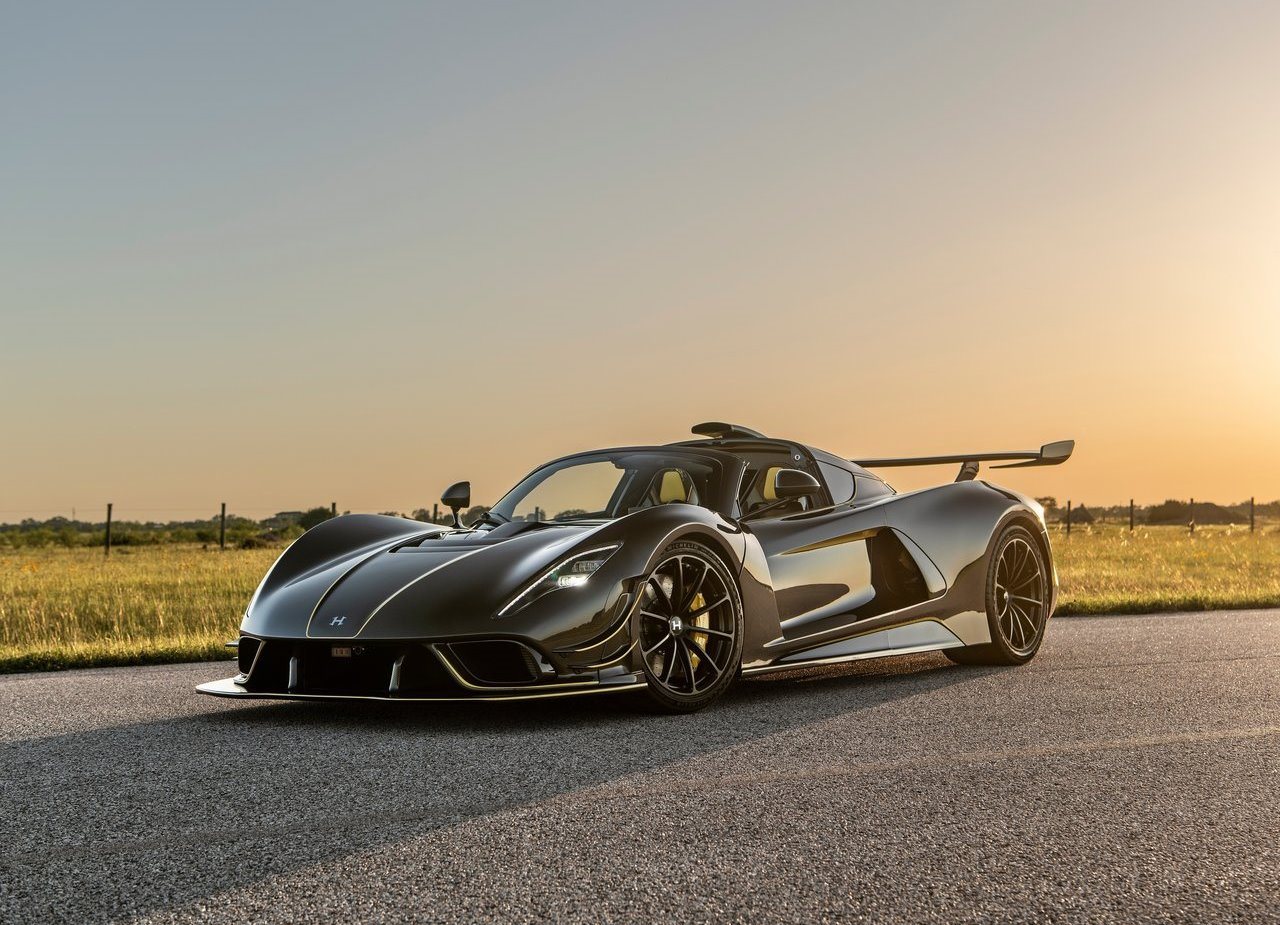 2023 - HENNESSEY VENOM F5 REVOLUTION ROADSTER, foto 2