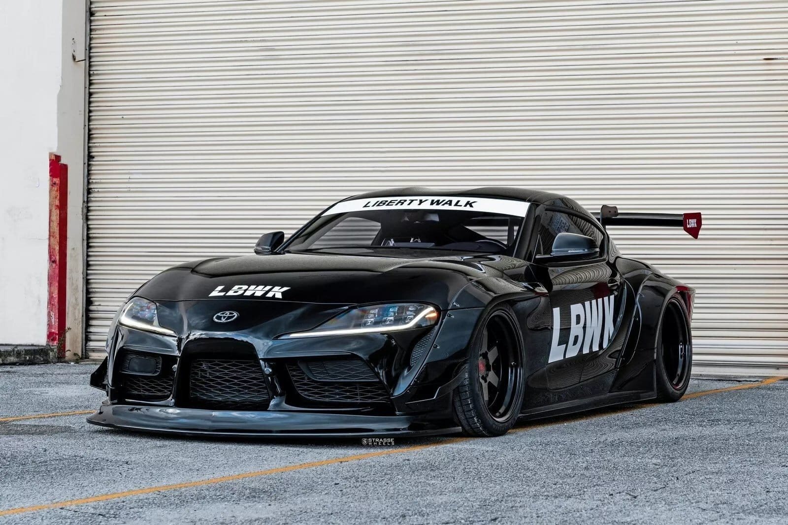 2023 - TOYOTA SUPRA BY LIBERTY WALK, foto 1
