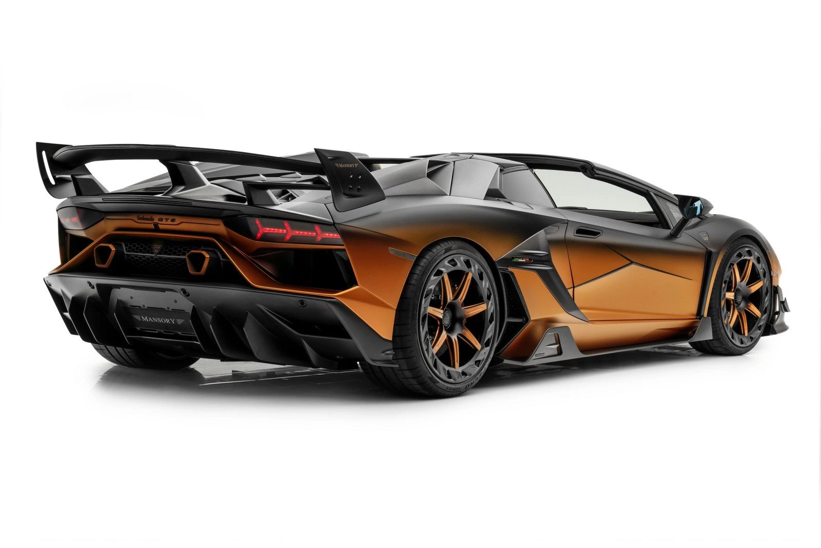 LAMBORGHINI AVENTADOR SVJ ROADSTER CARBONADO GTS BY MANSORY, foto 2
