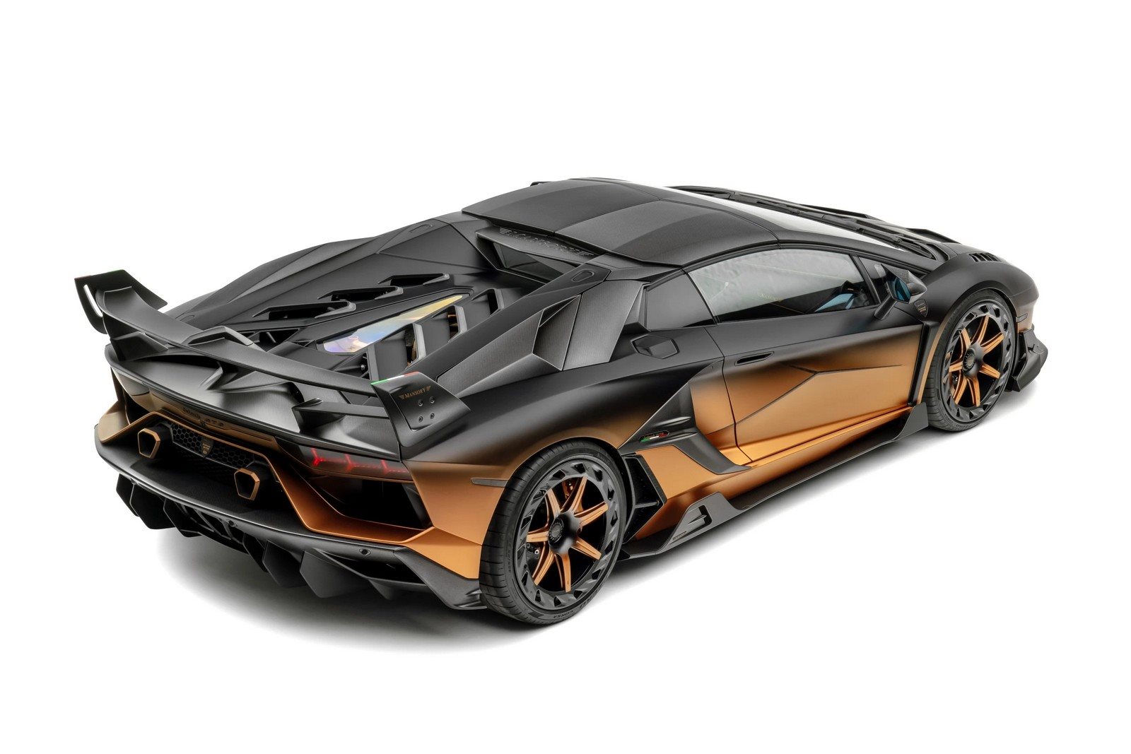 LAMBORGHINI AVENTADOR SVJ ROADSTER CARBONADO GTS BY MANSORY, foto 6