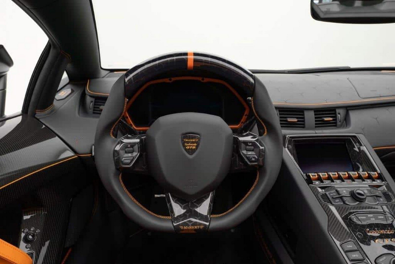 LAMBORGHINI AVENTADOR SVJ ROADSTER CARBONADO GTS BY MANSORY, foto 17