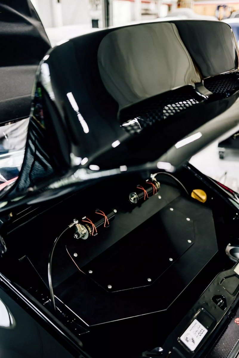 PORSCHE 911 SR001 BLACKBIRD BY SACRILEGE MOTORS, foto 3