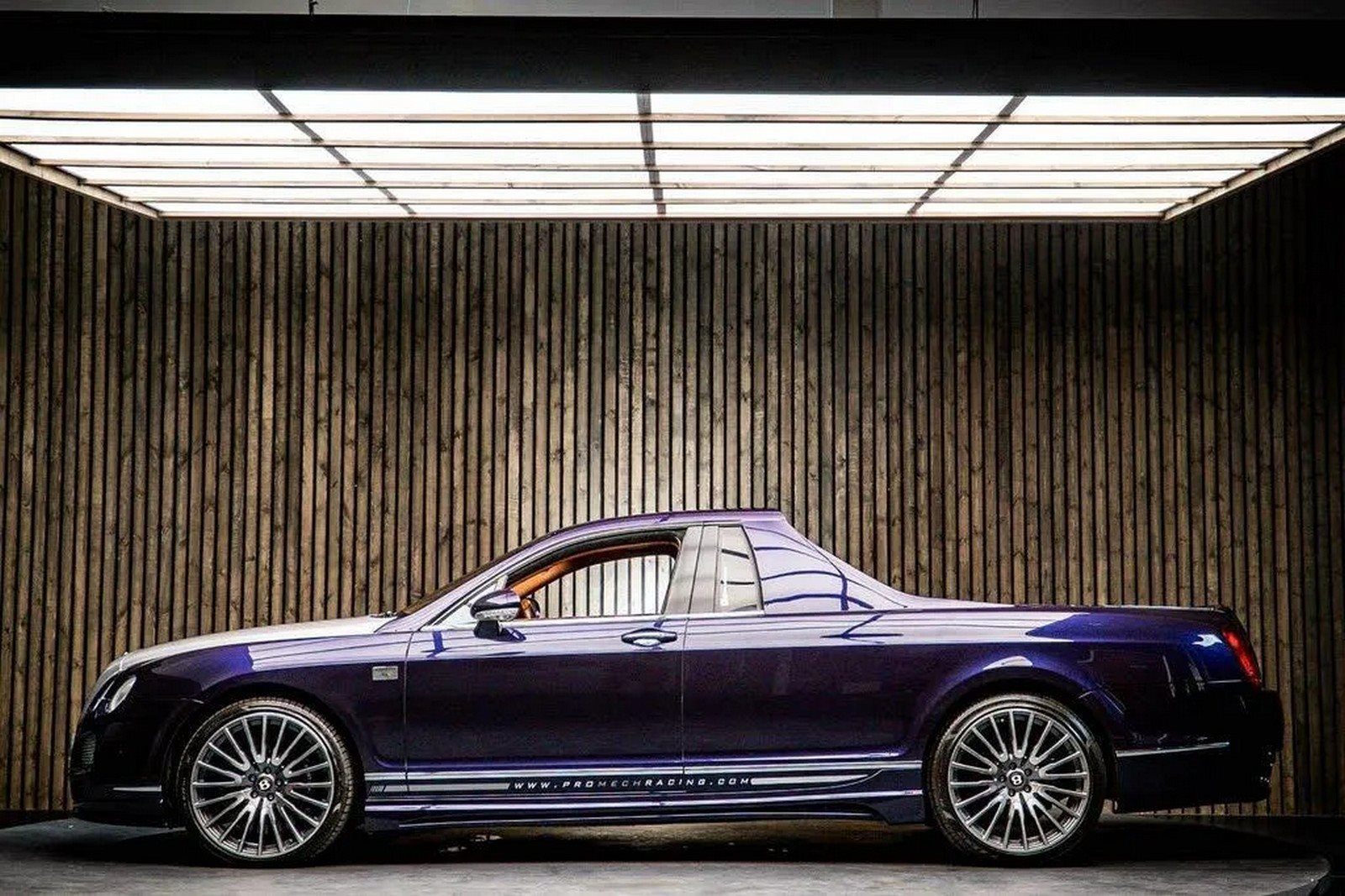 2005 - BENTLEY CONTINENTAL FLYING SPUR ‘DECADENCE’ BY DC CUSTOMS, foto 5