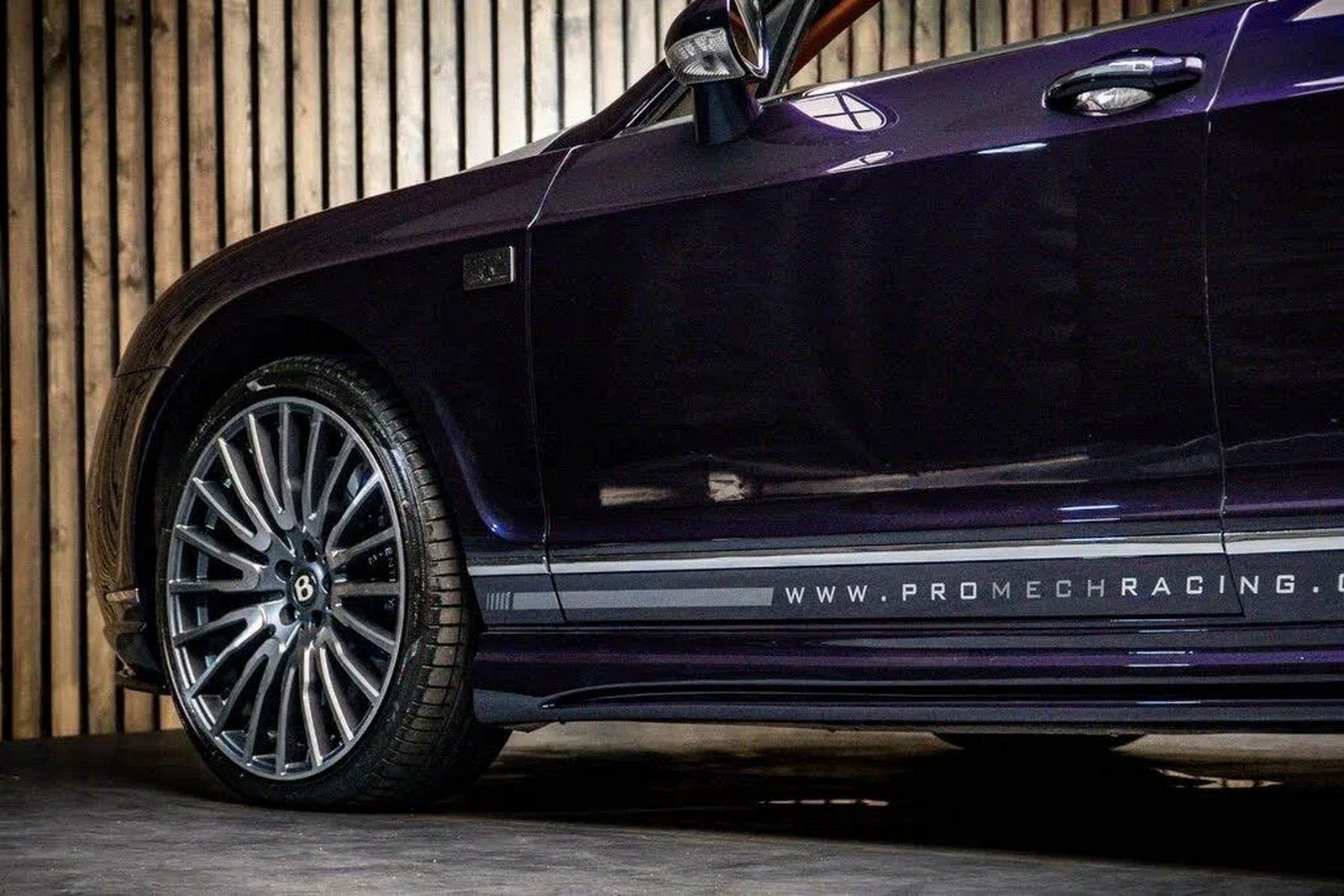2005 - BENTLEY CONTINENTAL FLYING SPUR ‘DECADENCE’ BY DC CUSTOMS, foto 9